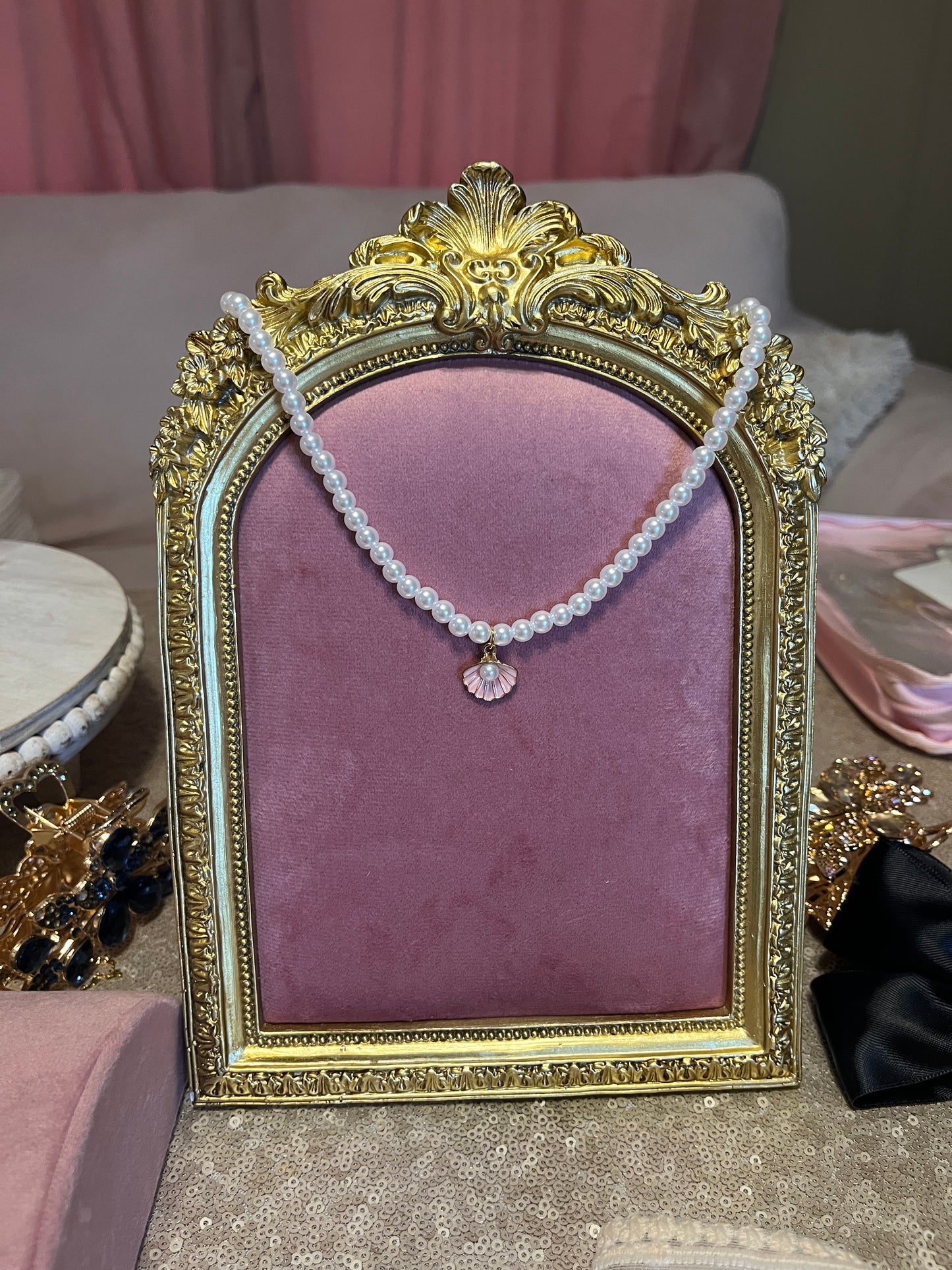 SEASHELL PEARL CHOKER