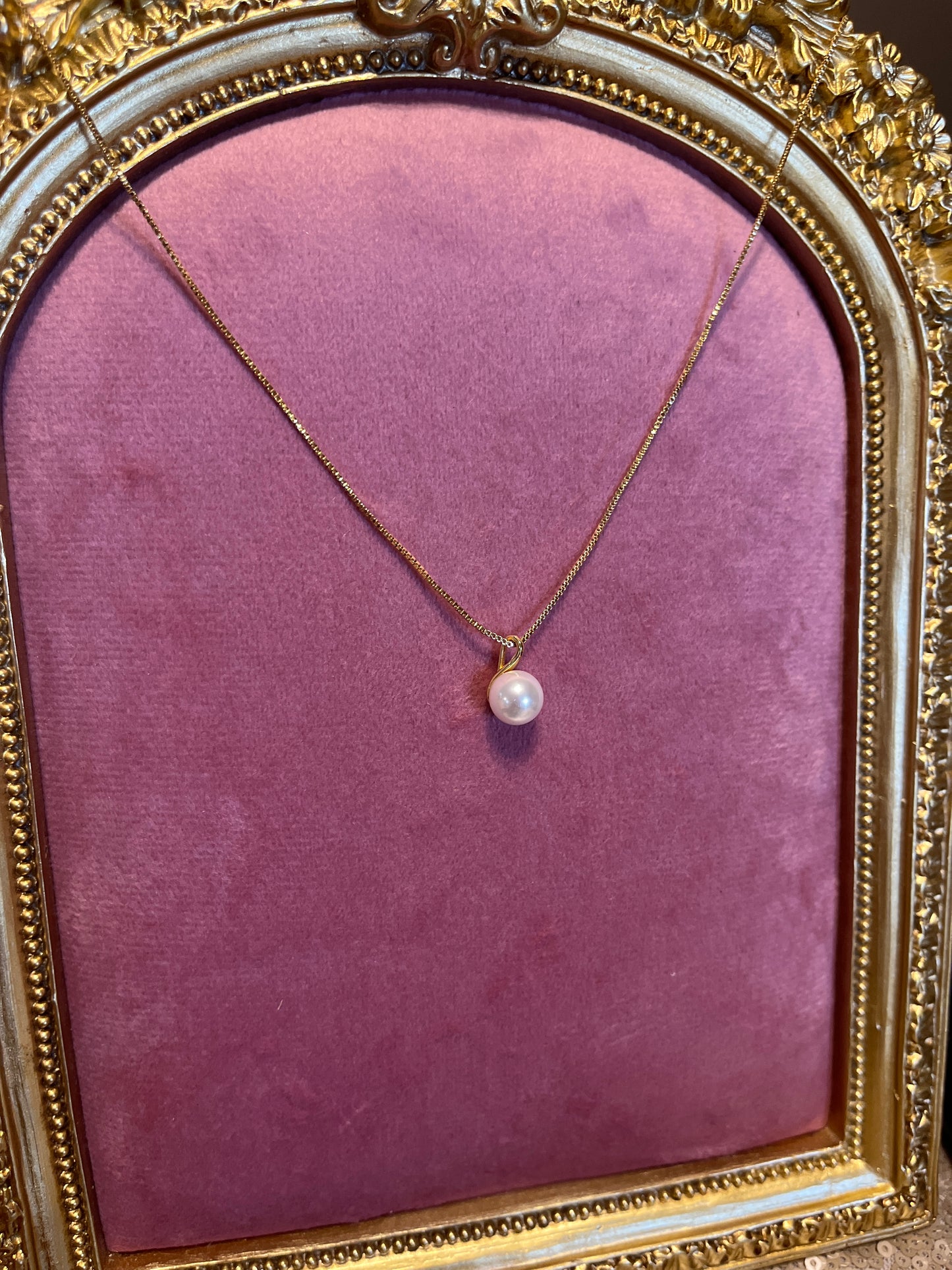 FRESHWATER PEARL NECKLACE