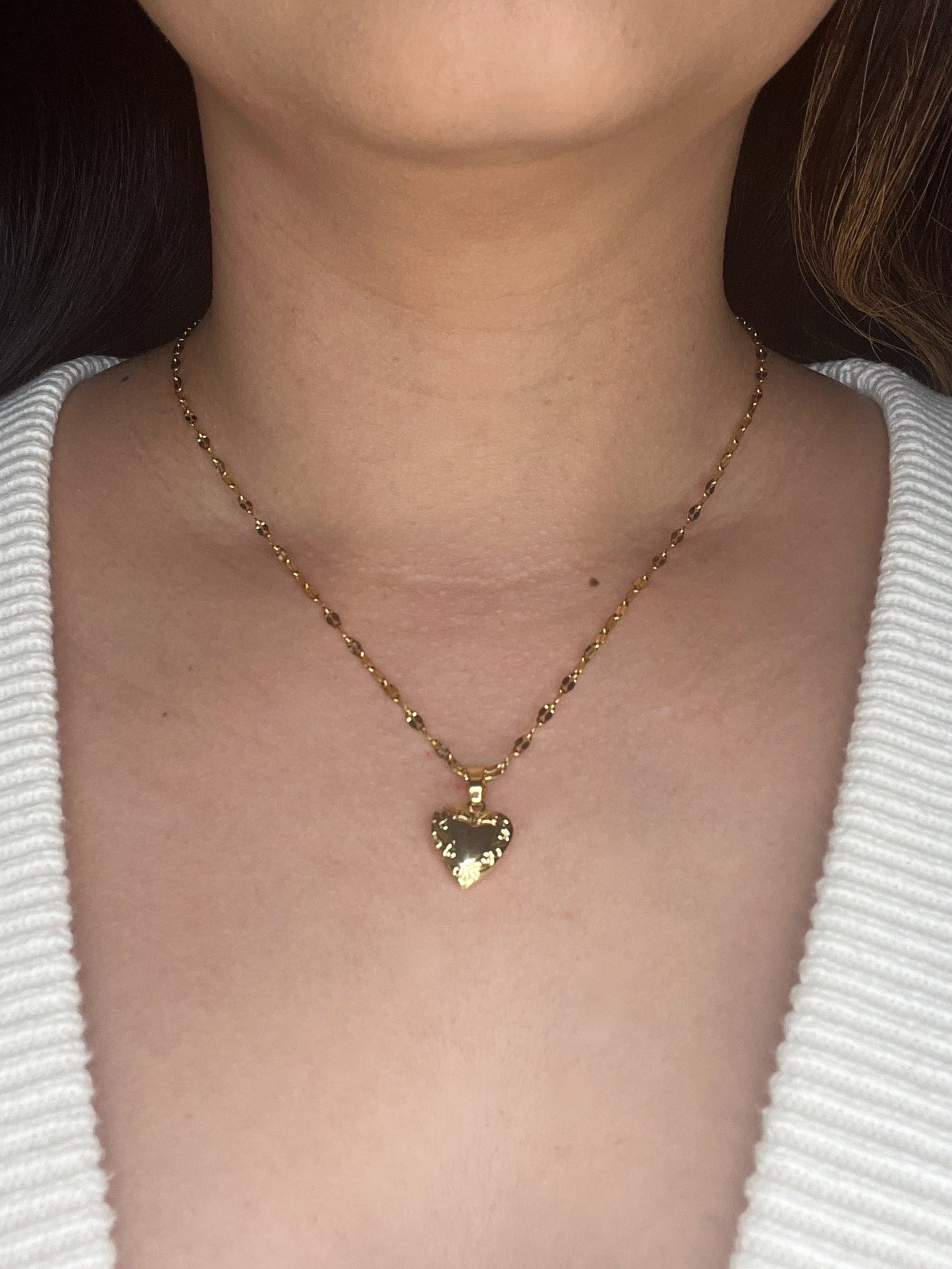 VICTORIAN HEART NECKLACE