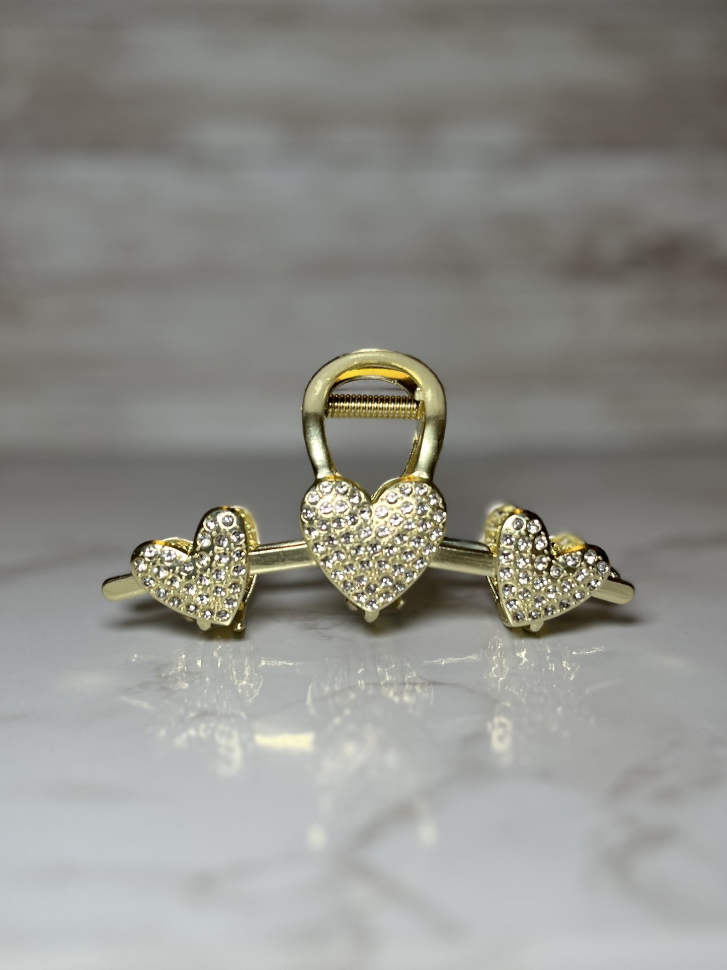 HAIR CLAW - RHINESTONE HEARTS