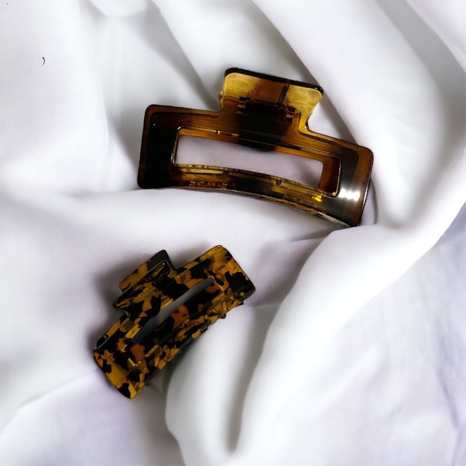 HAIR CLAW - TORTOISE SHELL