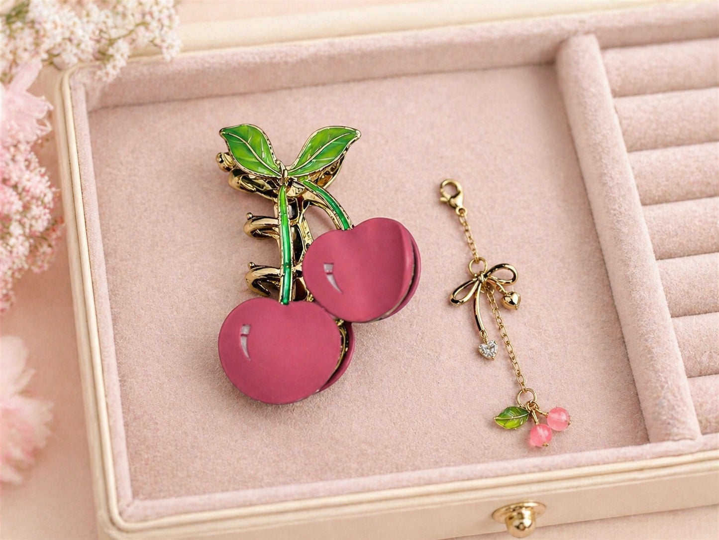 CHERRY KISS CHARM CLAW CLIP 🍒