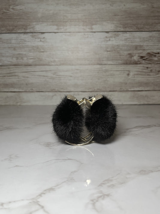 HAIR CLAW - POM POM BLACK