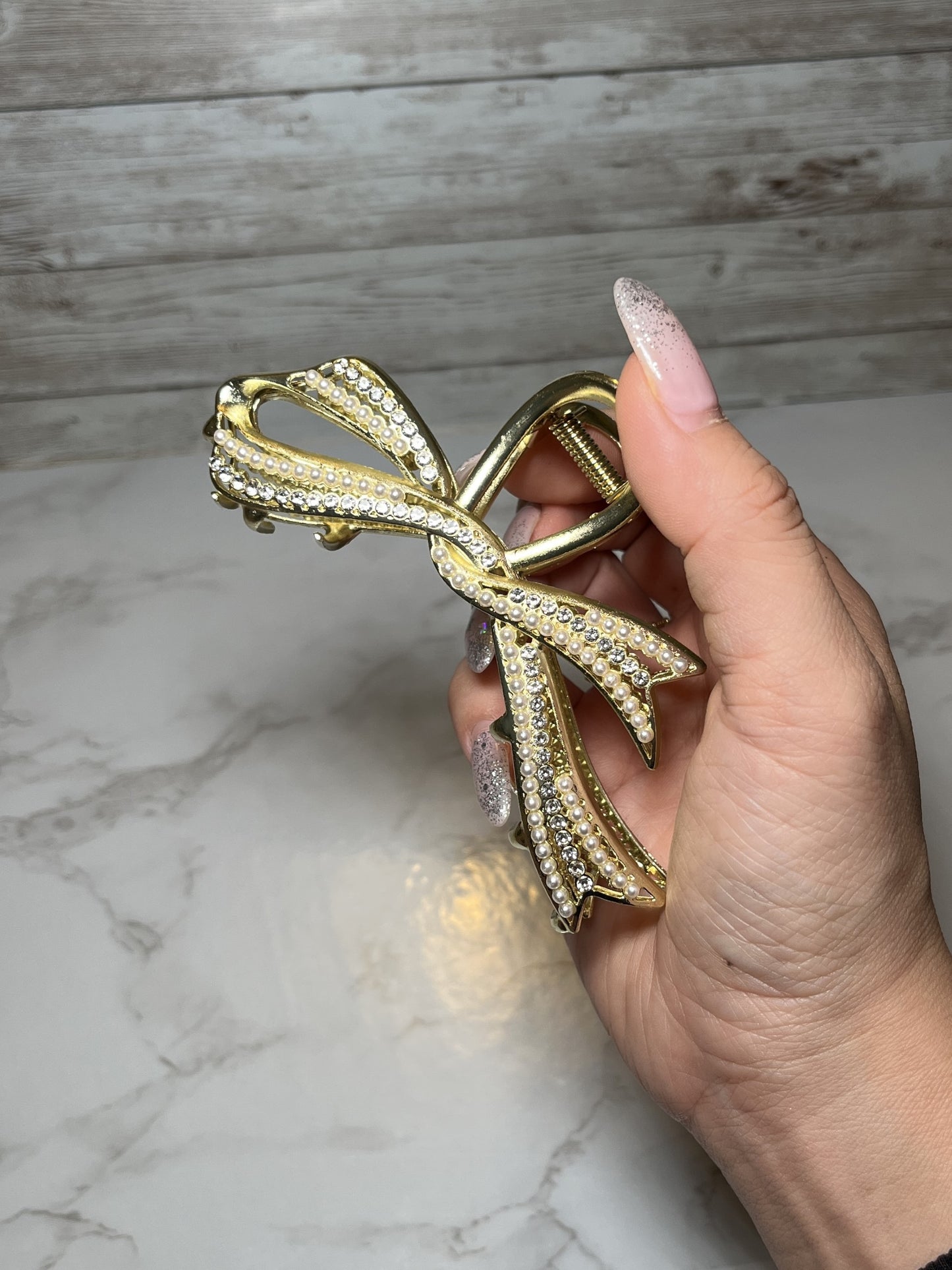 HAIR CLAW - RIBBON BOW