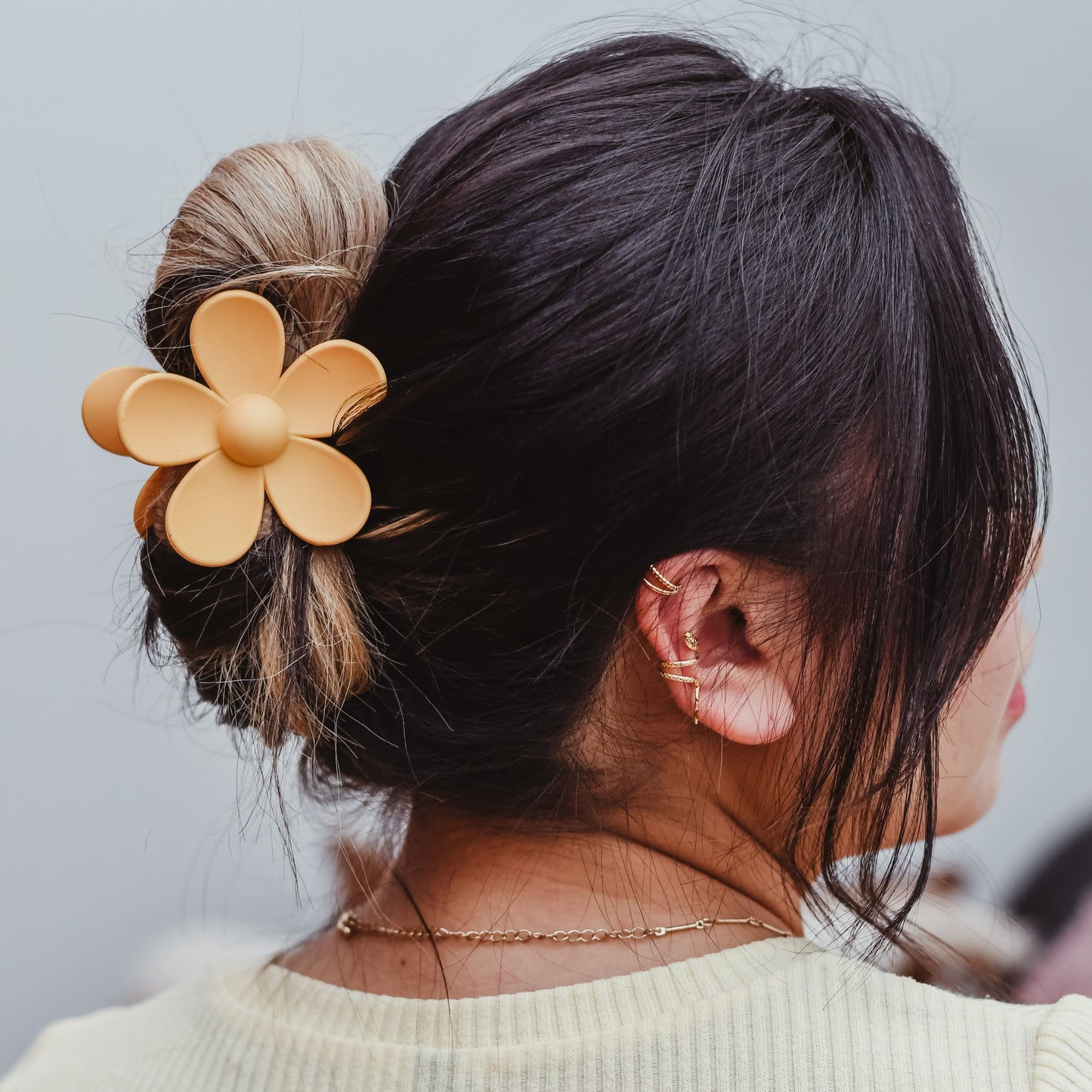 HAIR CLAW DAISY - YELLOW